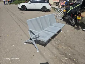 RECEPTION 《waiting Chairs 》