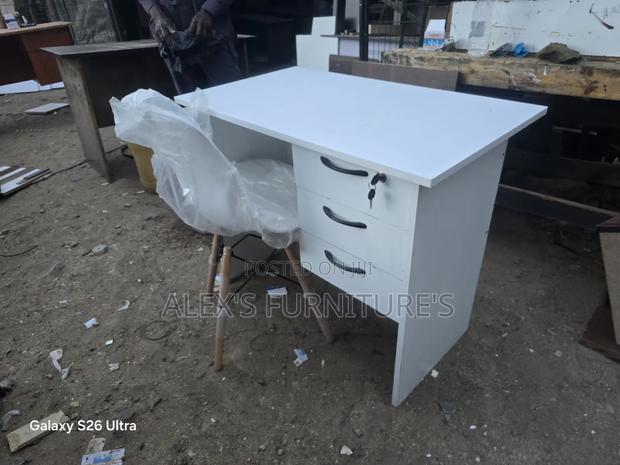 White Office Chairs With Standing Desk - main view