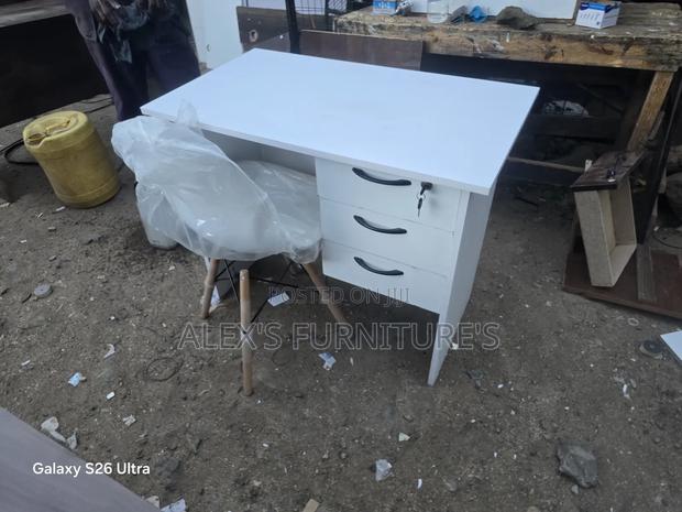 White Office Chairs With Standing Desk - thumbnail 2