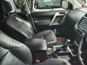 Toyota Land Cruiser Prado 2.8 2018 White