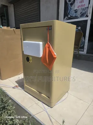 SIMPLE Toyouse Safe Box