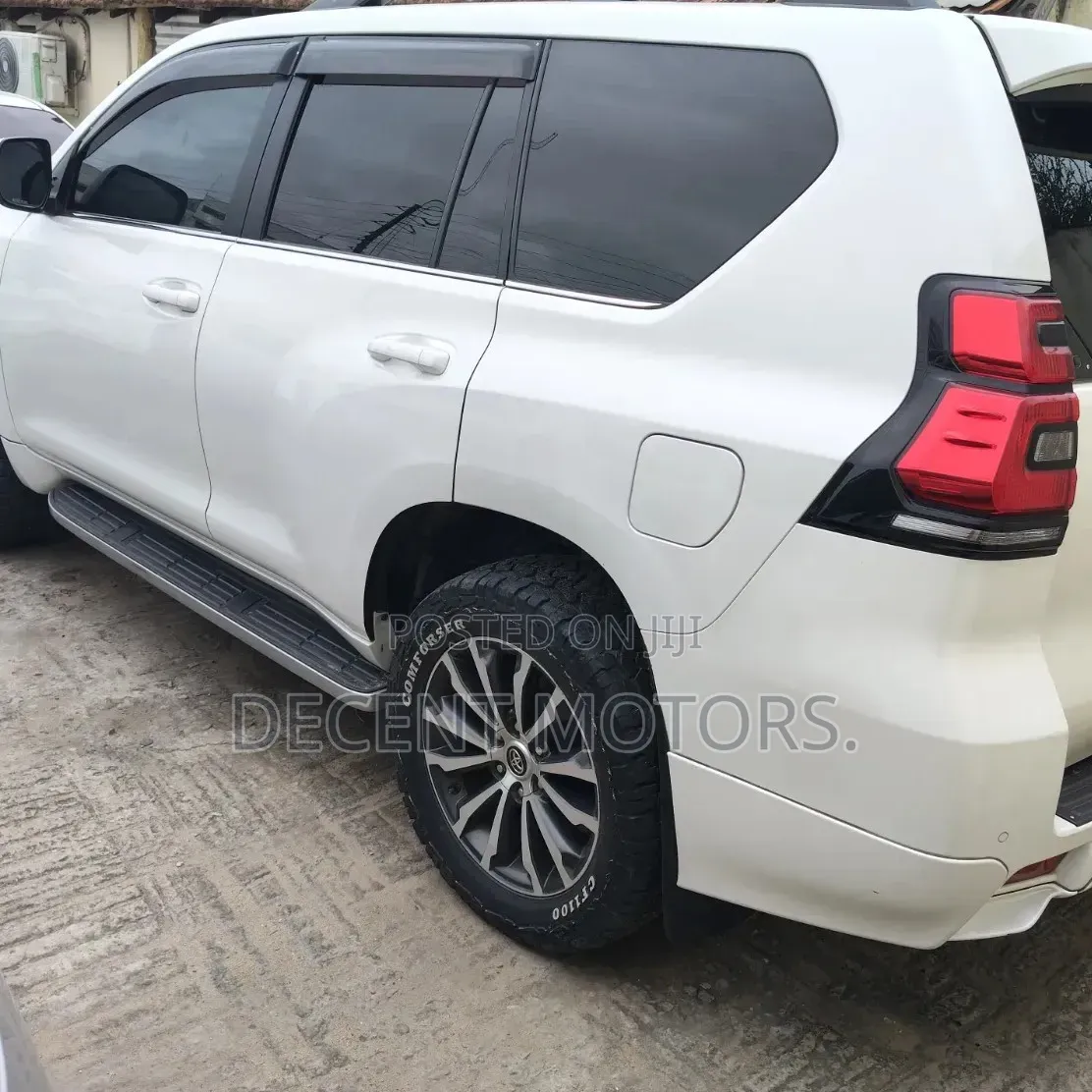 Toyota Land Cruiser Prado 2.8 2018 White