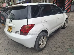Toyota IST 2005 White