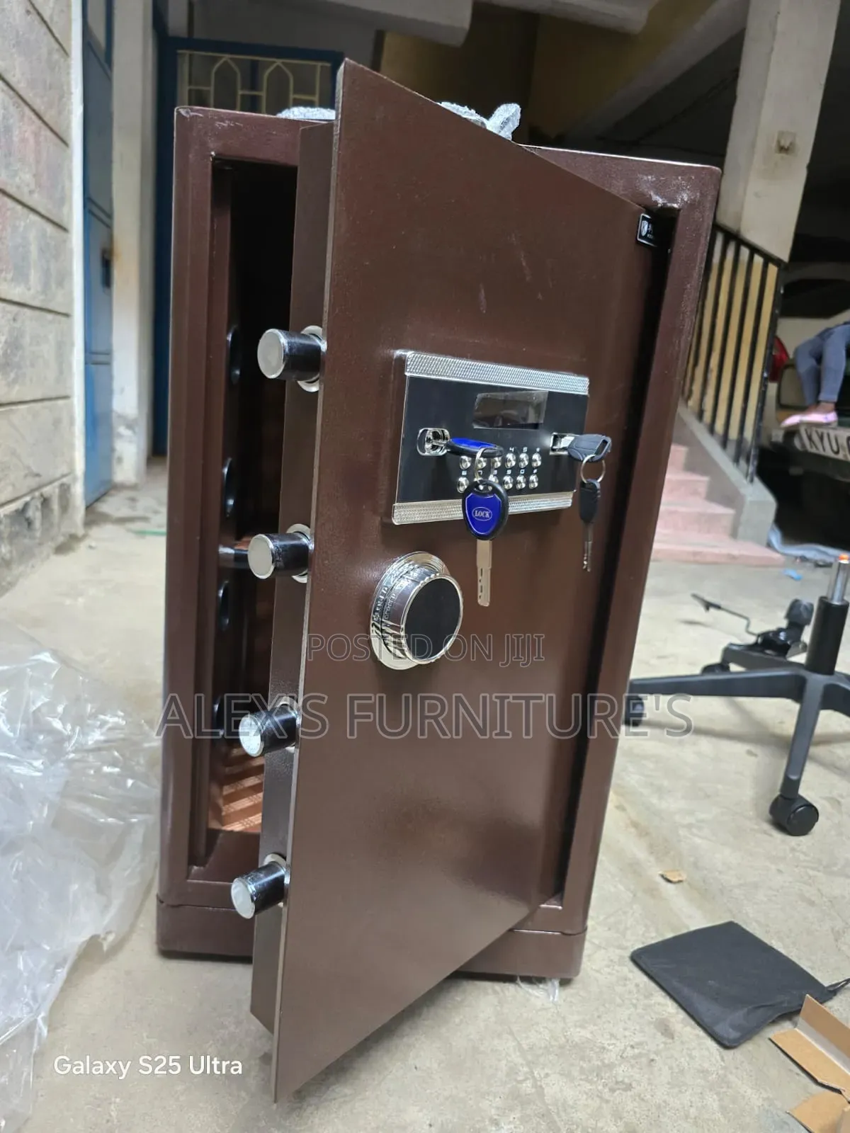 Hide Your Important Stuff With Safe Box