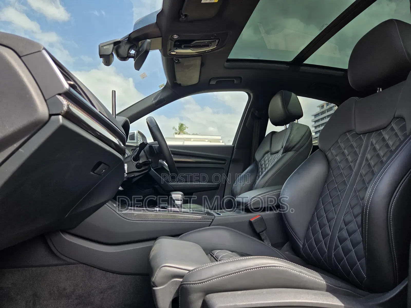 Audi SQ5 2022 White