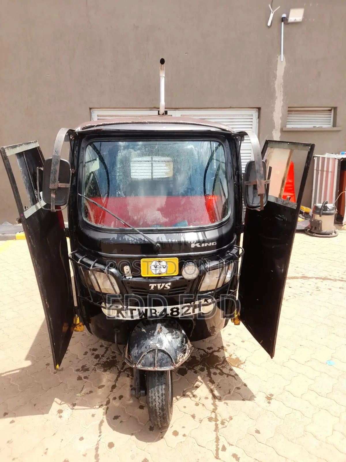 TVS King Cargo 2017 Black