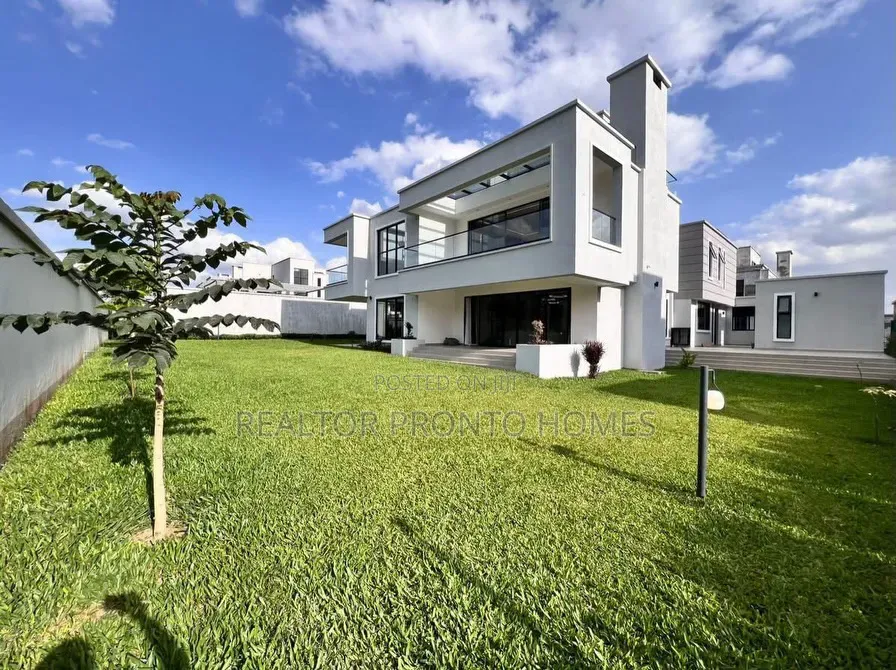5bdrm Villa in Kiambu Road, Runda for sale