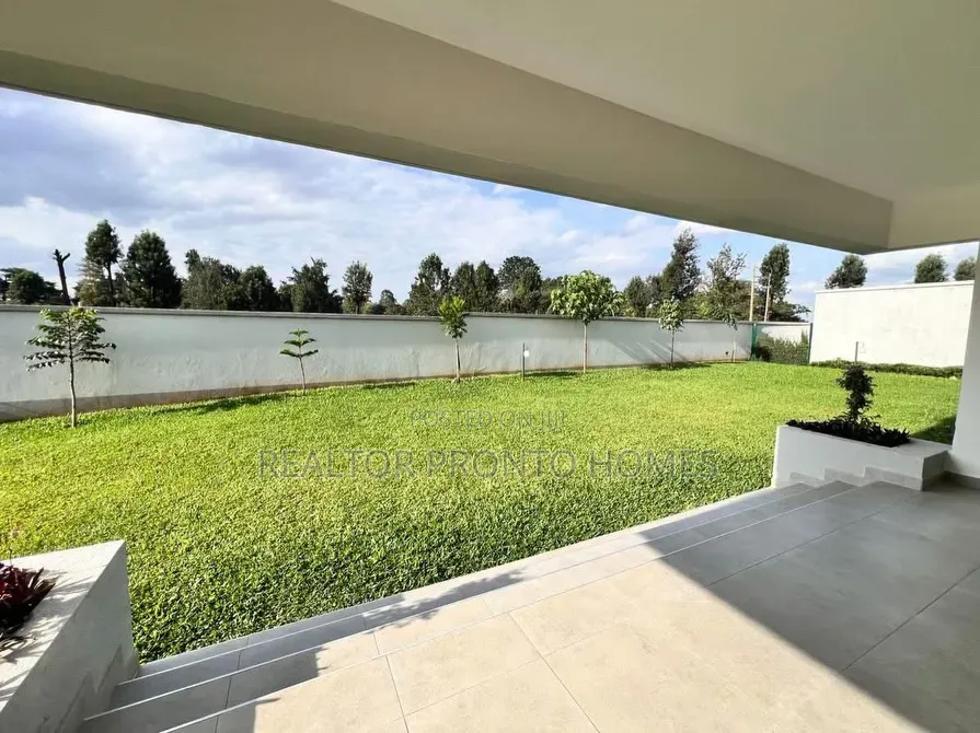 5bdrm Villa in Kiambu Road, Runda for sale