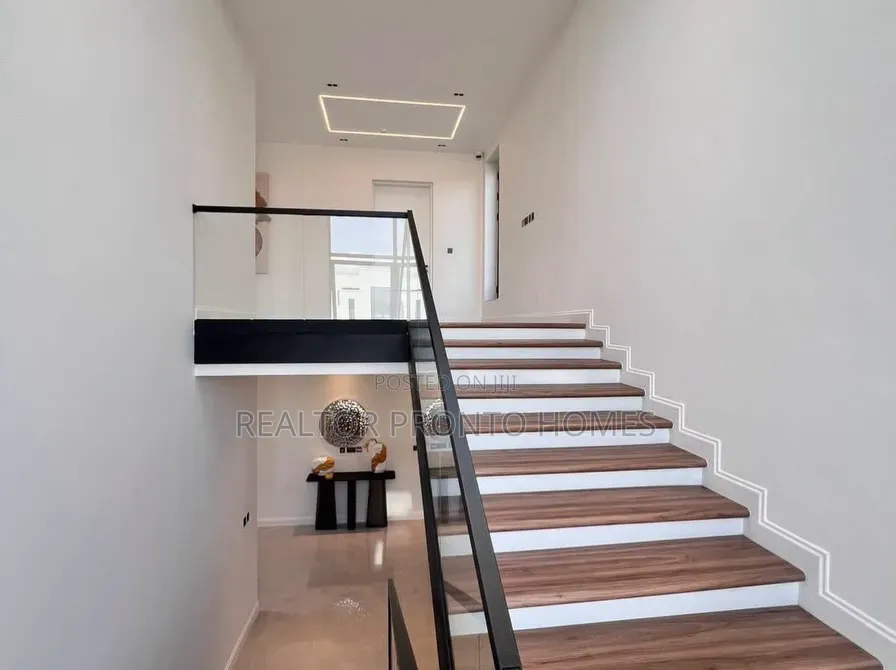 5bdrm Villa in Kiambu Road, Runda for sale