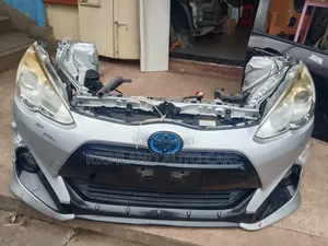 Toyota Aqua 2016 Nose Cut