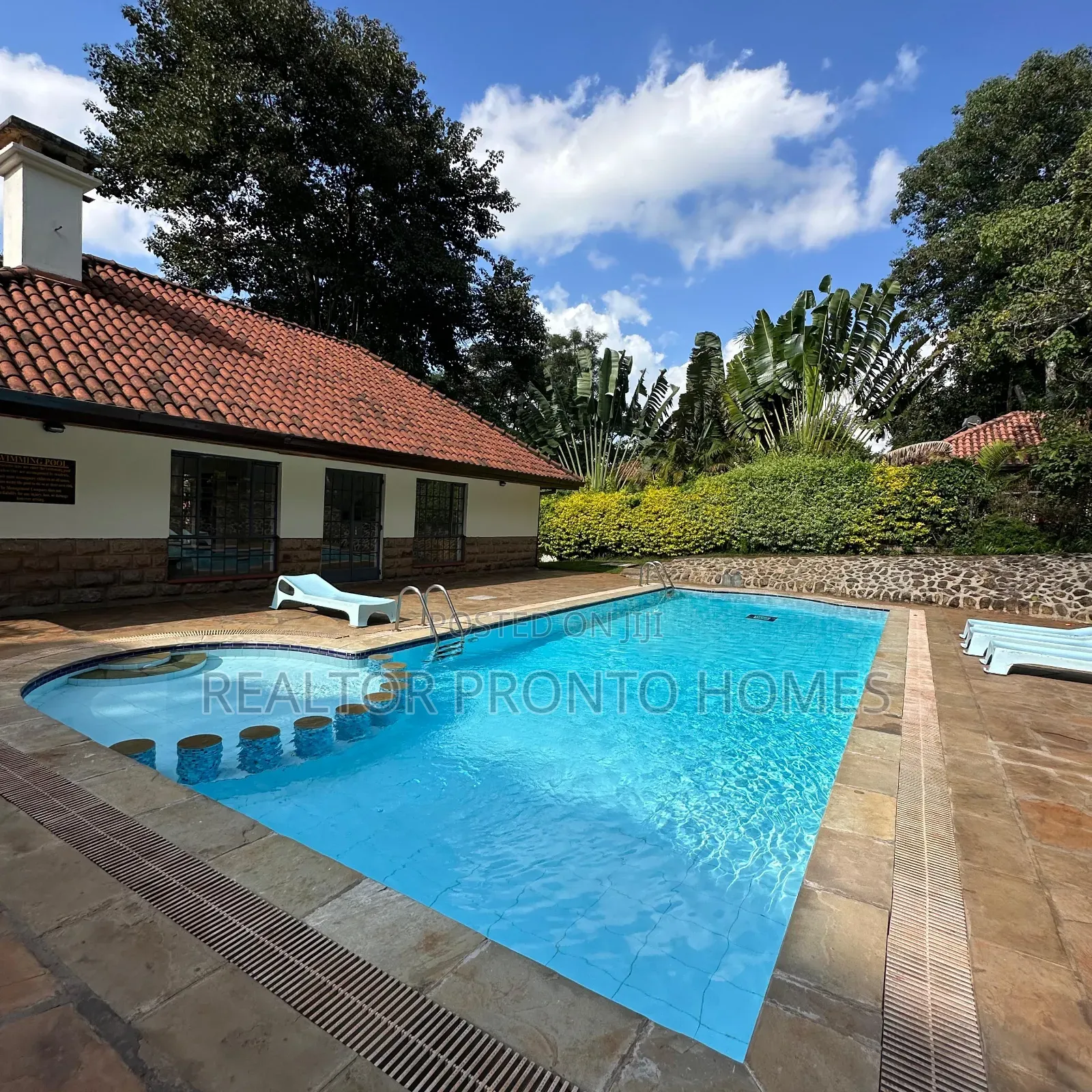 5bdrm Villa in Rosslyn for rent