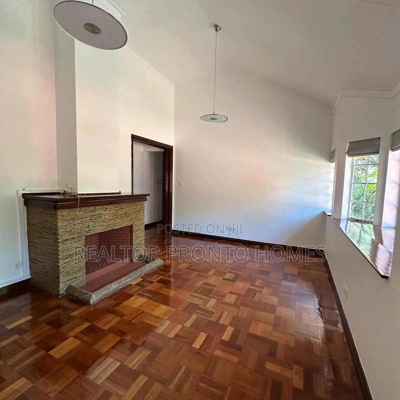 5bdrm Villa in Rosslyn for rent
