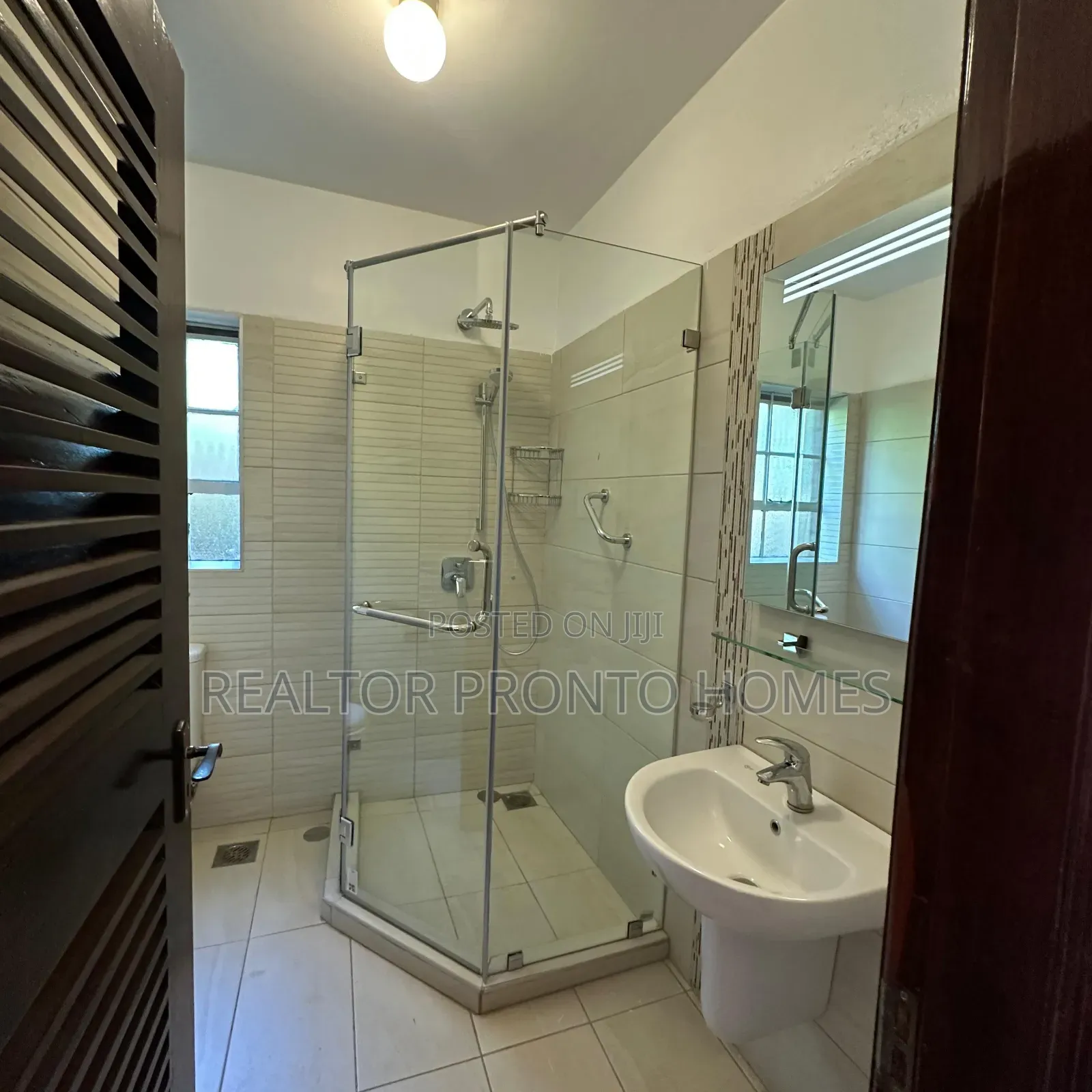5bdrm Villa in Rosslyn for rent