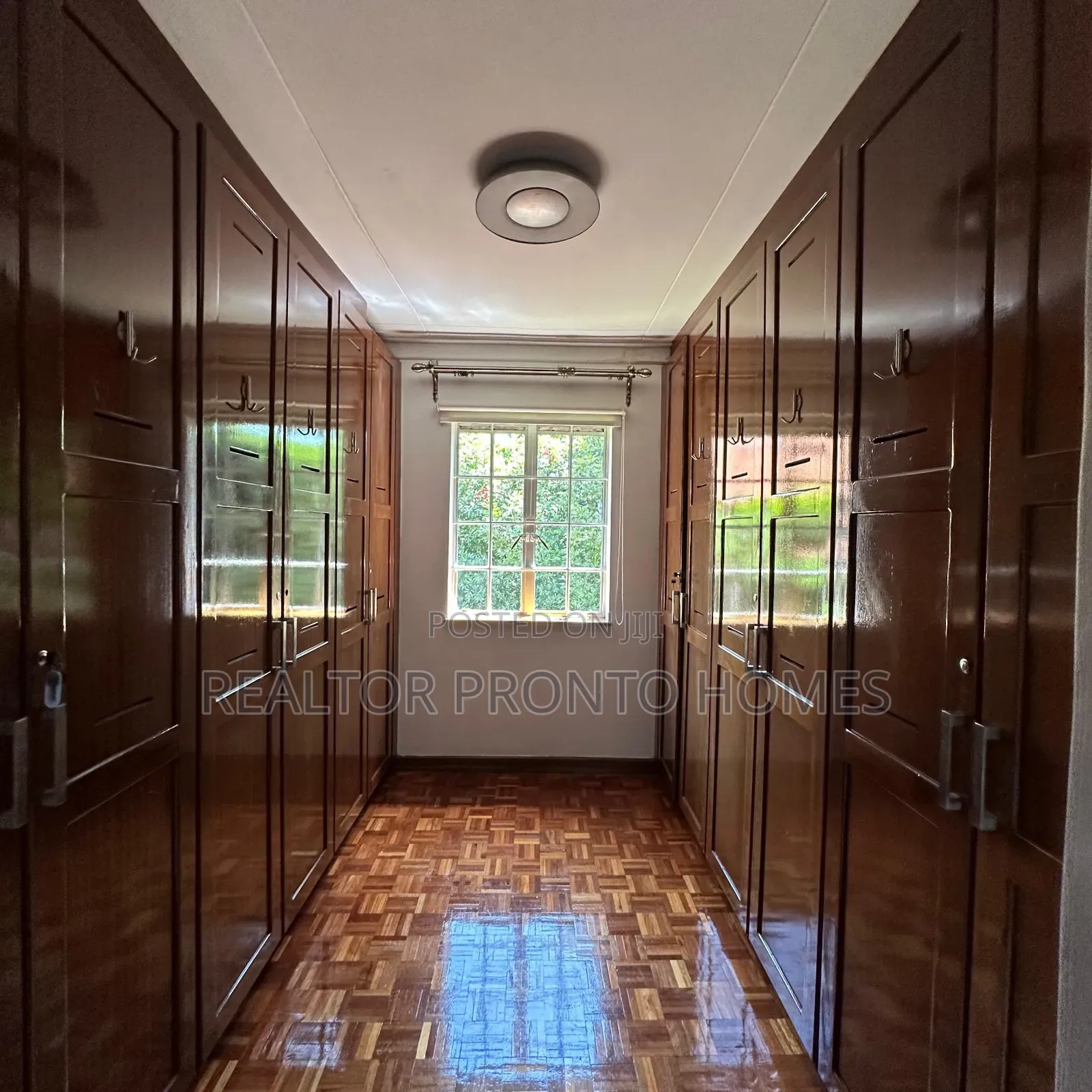 5bdrm Villa in Rosslyn for rent