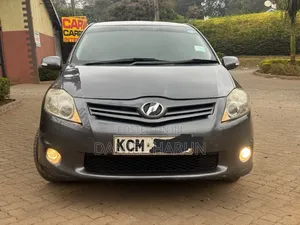 Toyota Auris 2010 Gray