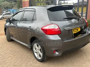 Toyota Auris 2010 Gray