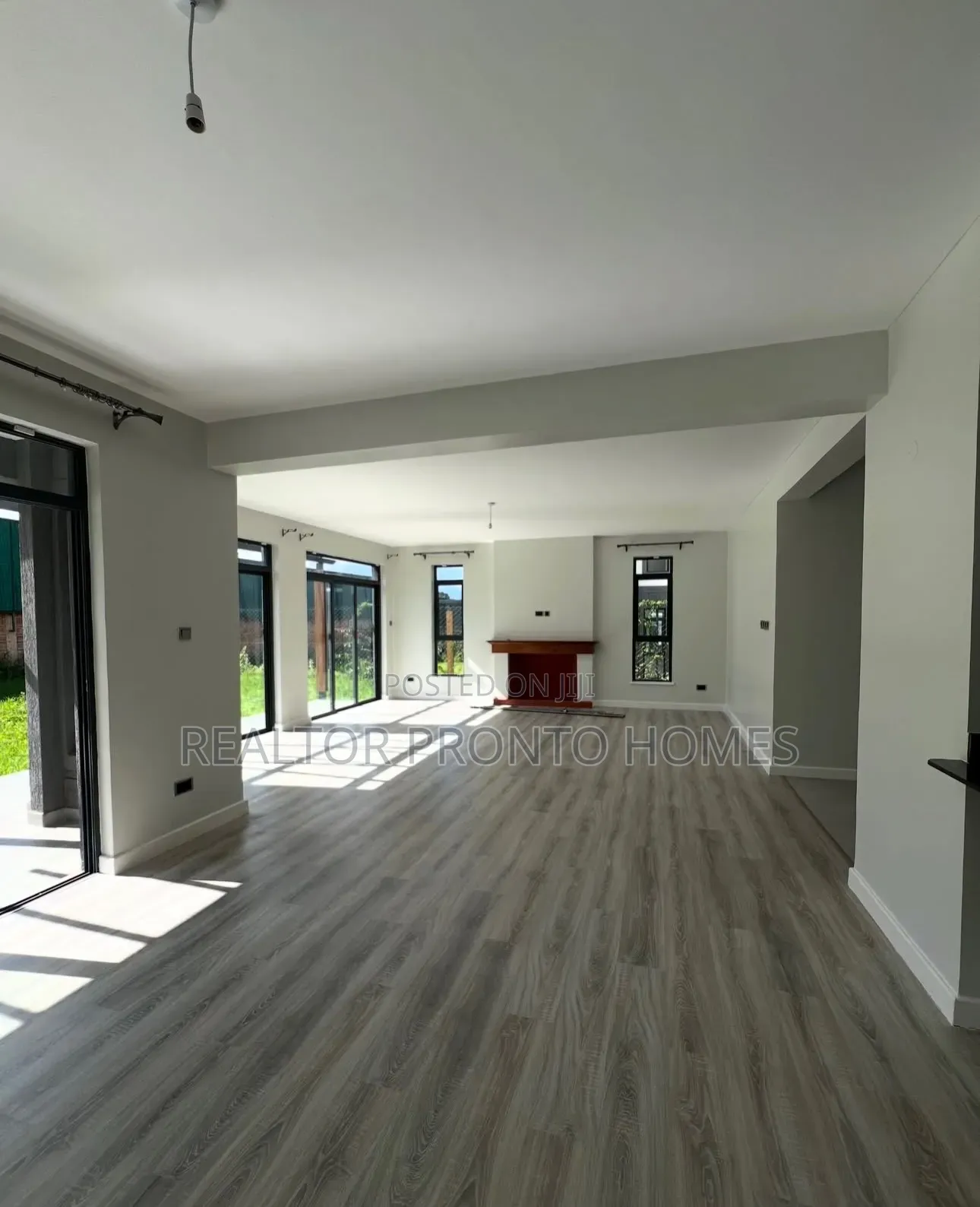 4bdrm Villa in Kiambu Road, Runda for sale