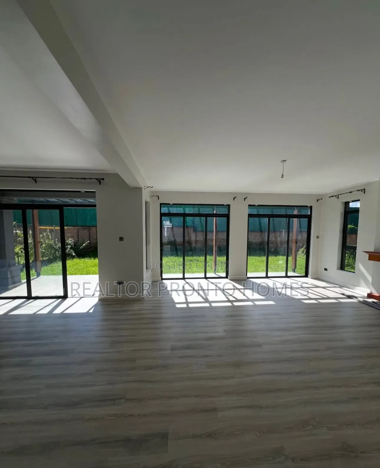 4bdrm Villa in Kiambu Road, Runda for sale