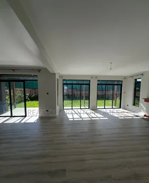 4bdrm Villa in Kiambu Road, Runda for sale