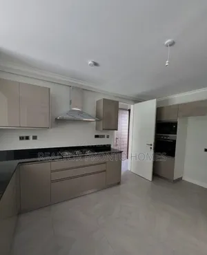 4bdrm Villa in Kiambu Road, Runda for sale
