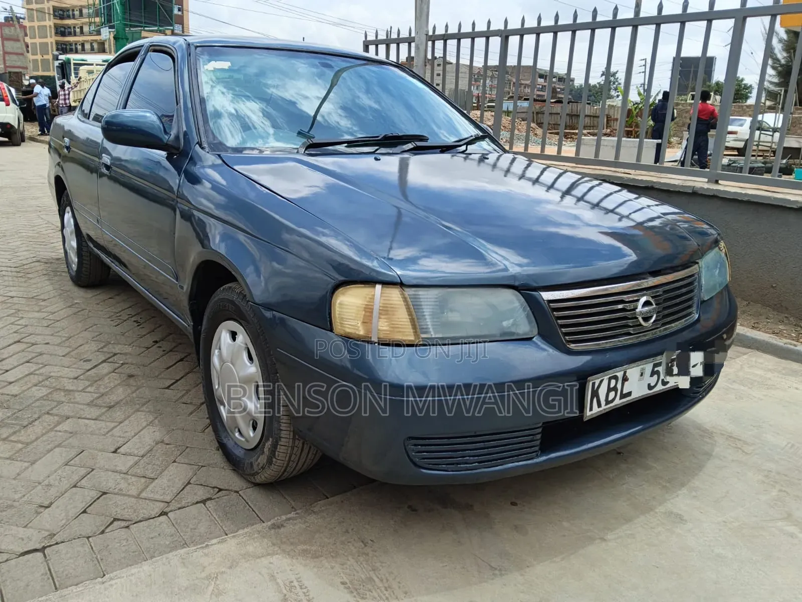 Nissan FB15 2003 Blue