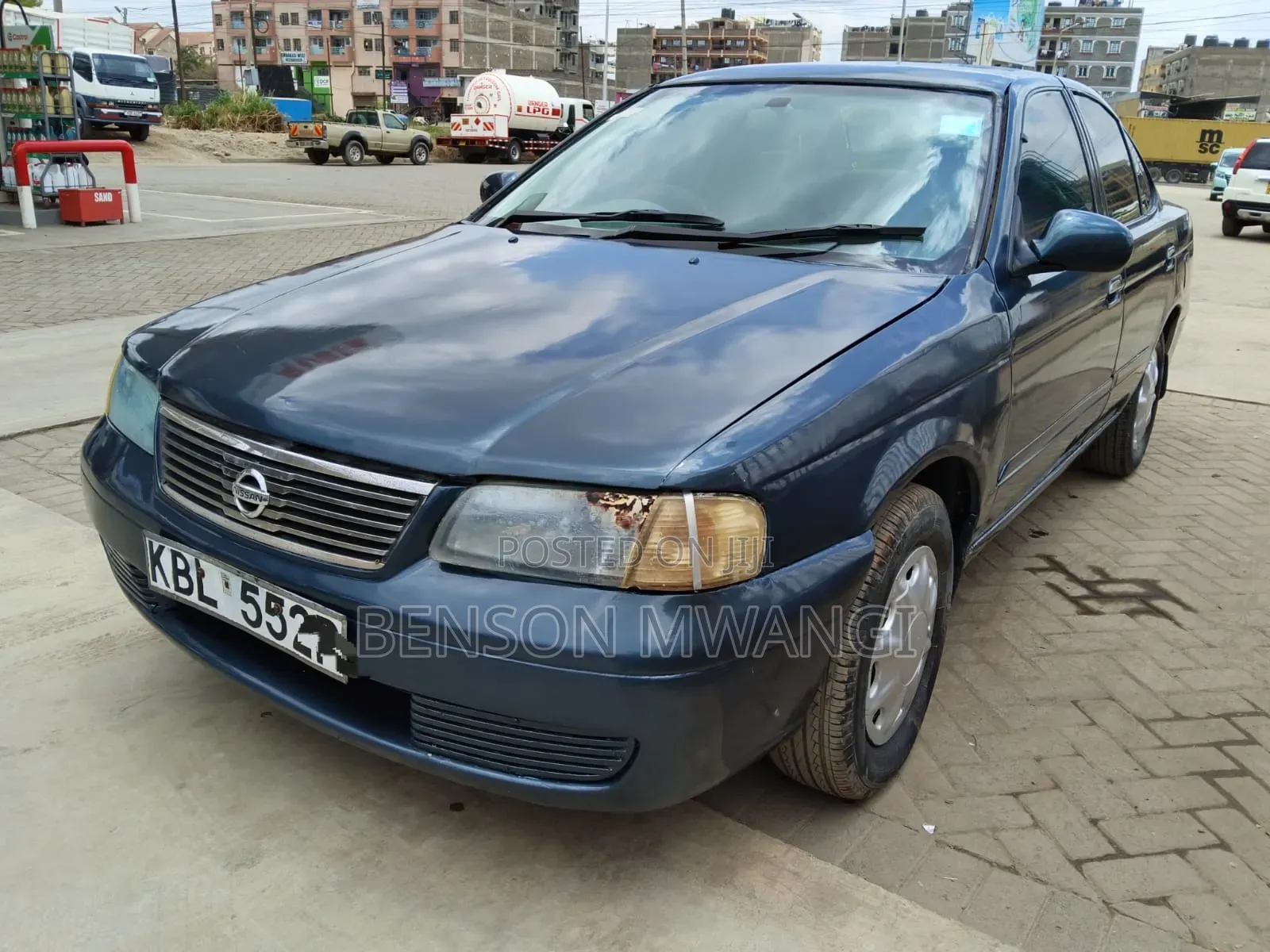 Nissan FB15 2003 Blue