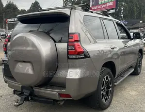 Toyota Land Cruiser Prado Kakadu 2021