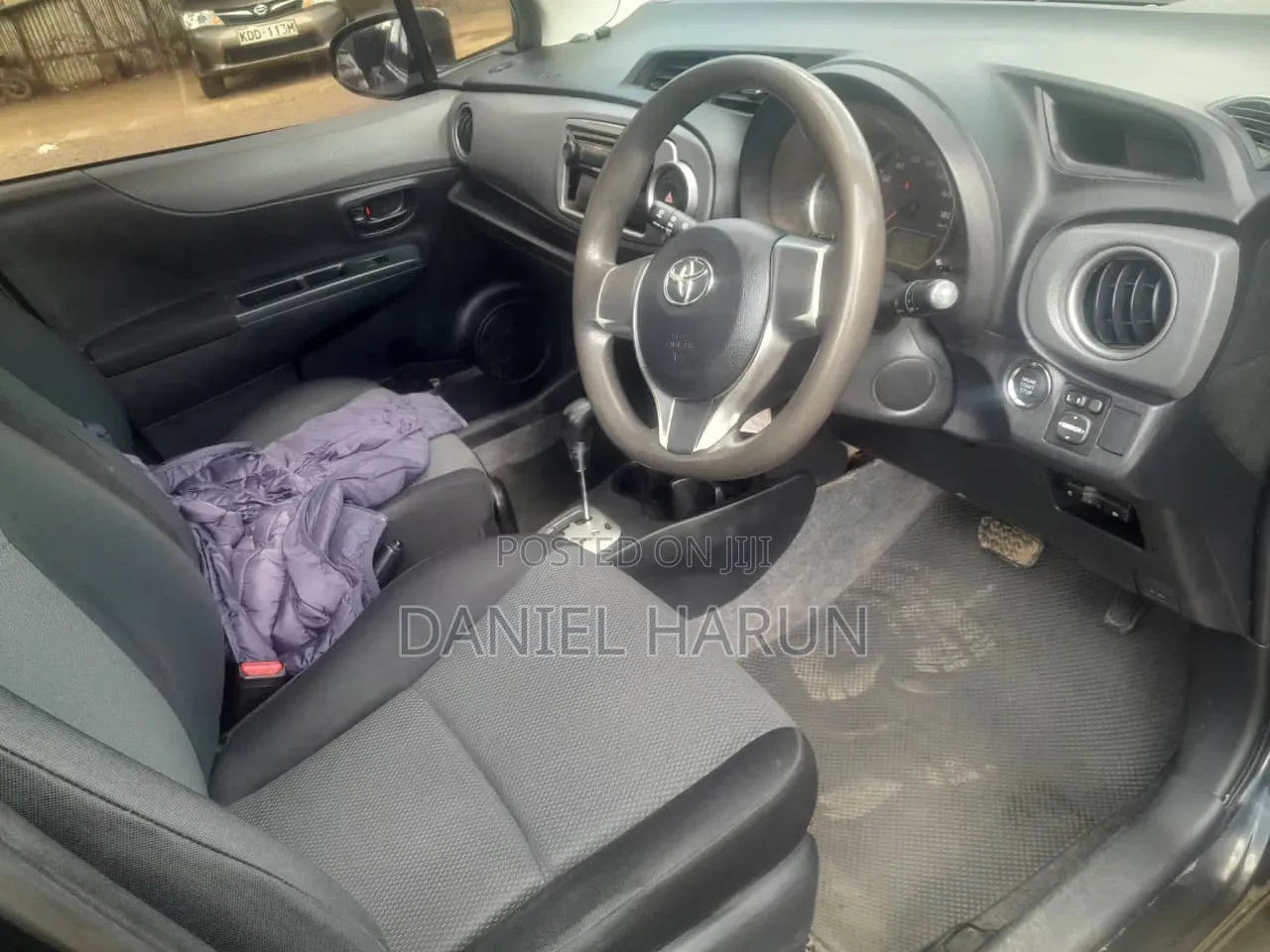 Toyota Vitz 2013 Black