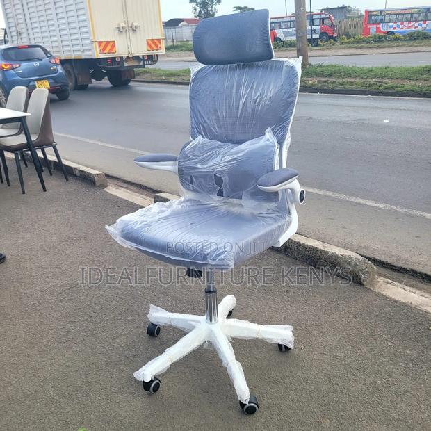Ergonomic Office Chair - Mesh Office Chair With Headrest - main view