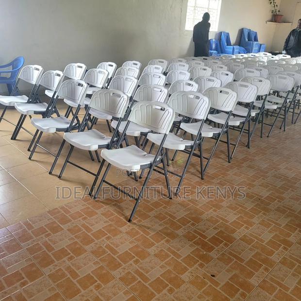 Plastic Folding Chairs - White Conference Chairs