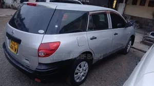 Nissan Advan 2009 Gray