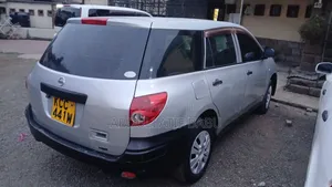 Nissan Advan 2009 Gray