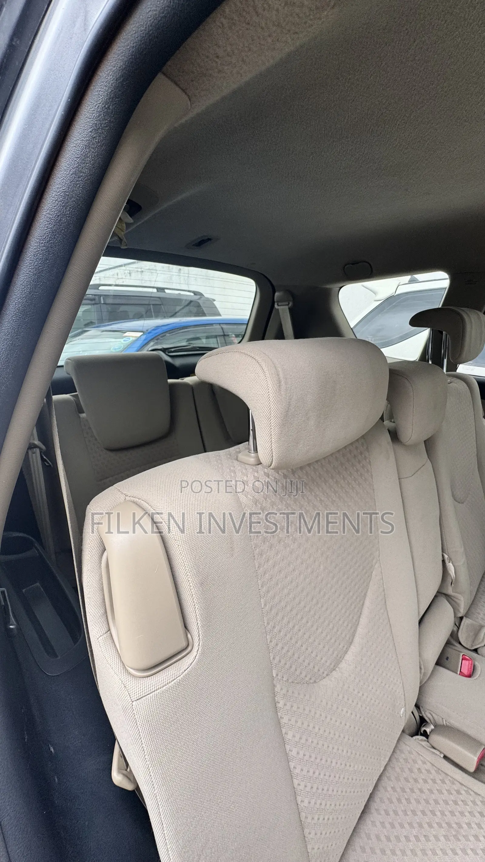 Toyota Vanguard 2012 Silver