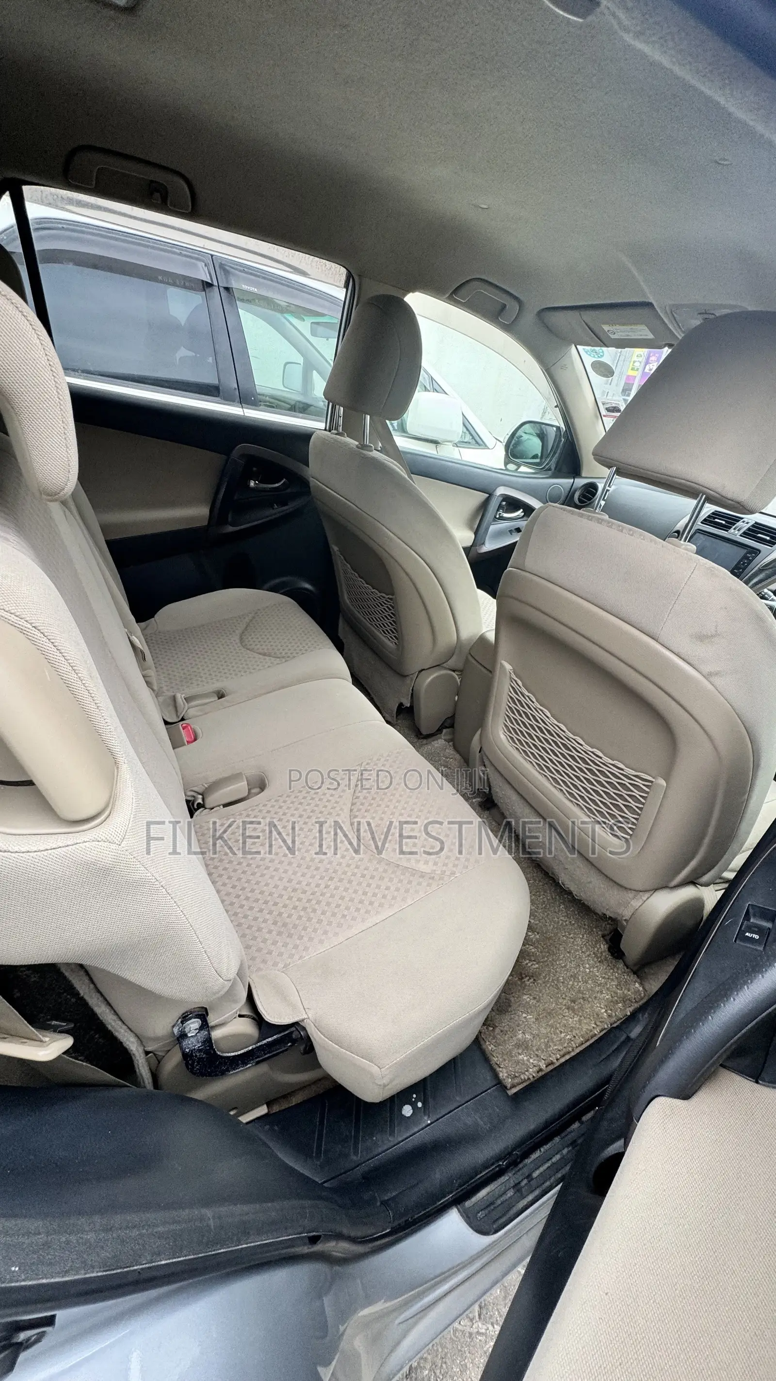 Toyota Vanguard 2012 Silver