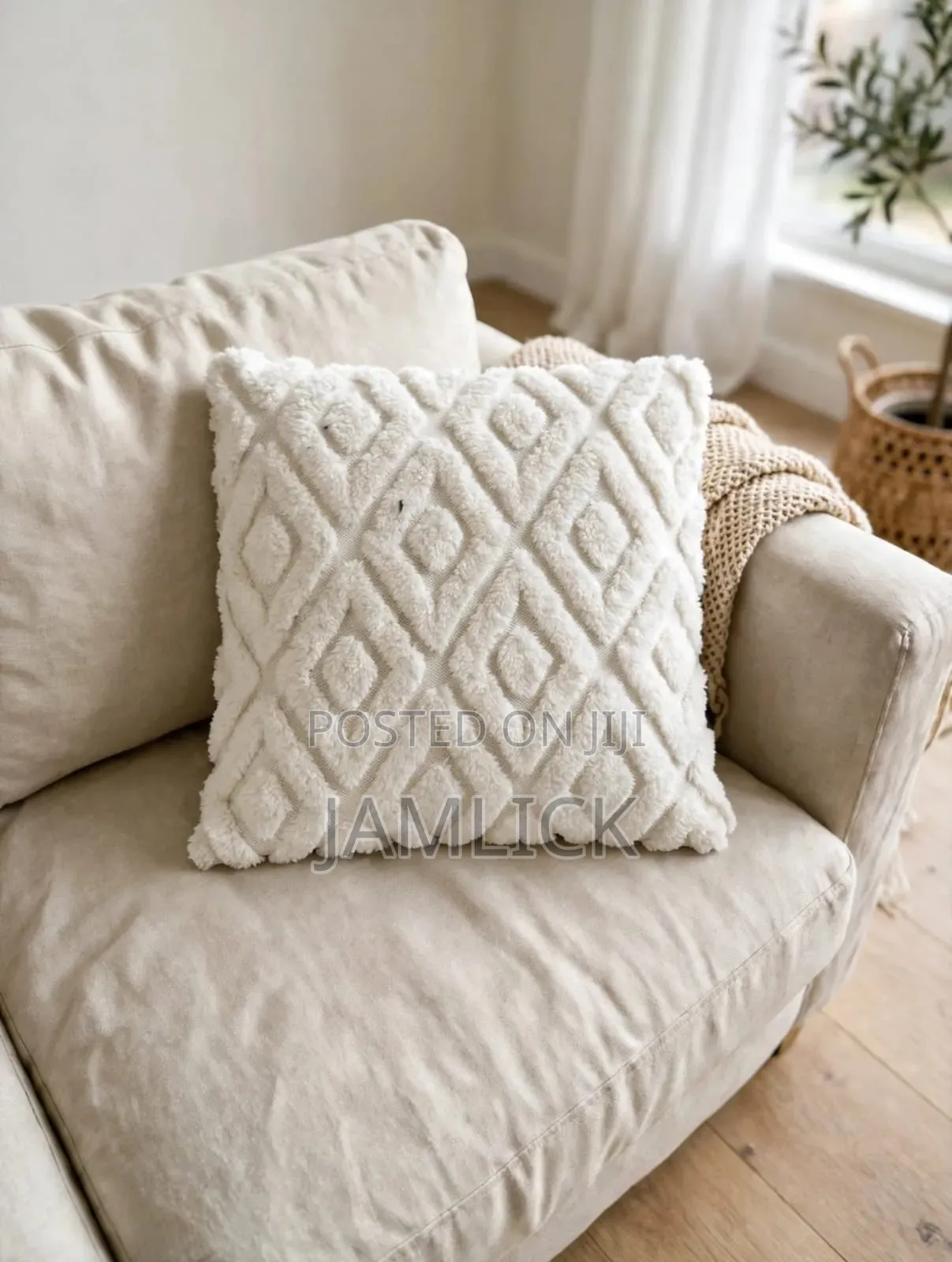 Soft Textured Diamond Pattern Throw Pillow Case - Sv