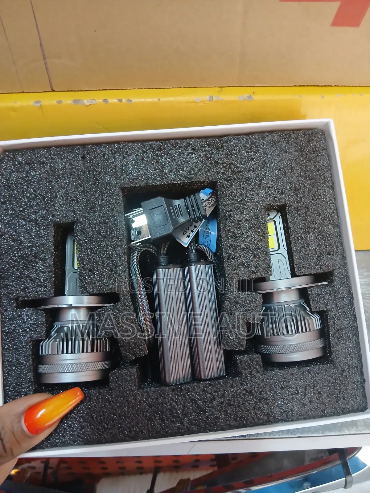 LED Headligts Bulbs/ Original Headligts Bulbs