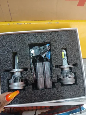 LED Headligts Bulbs/ Original Headligts Bulbs