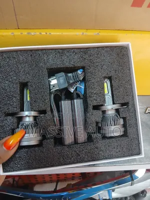 LED Headligts Bulbs/ Original Headligts Bulbs