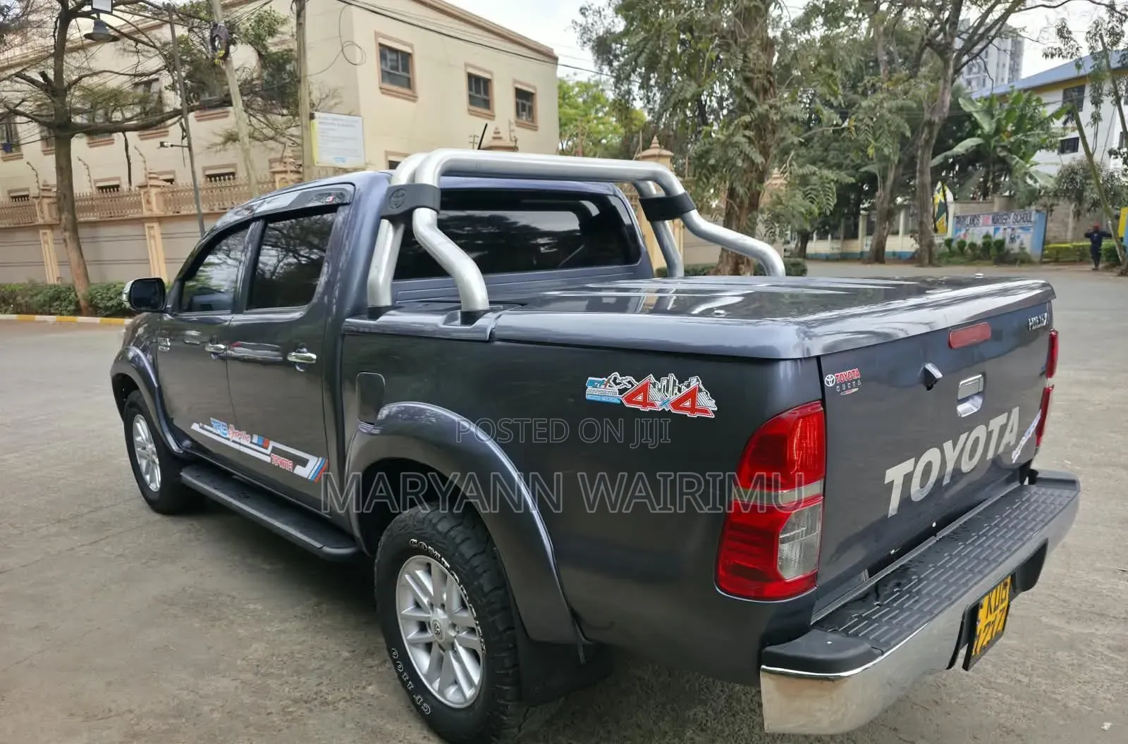Toyota Hilux 3.0 D-4D 4x4 2014 Gray