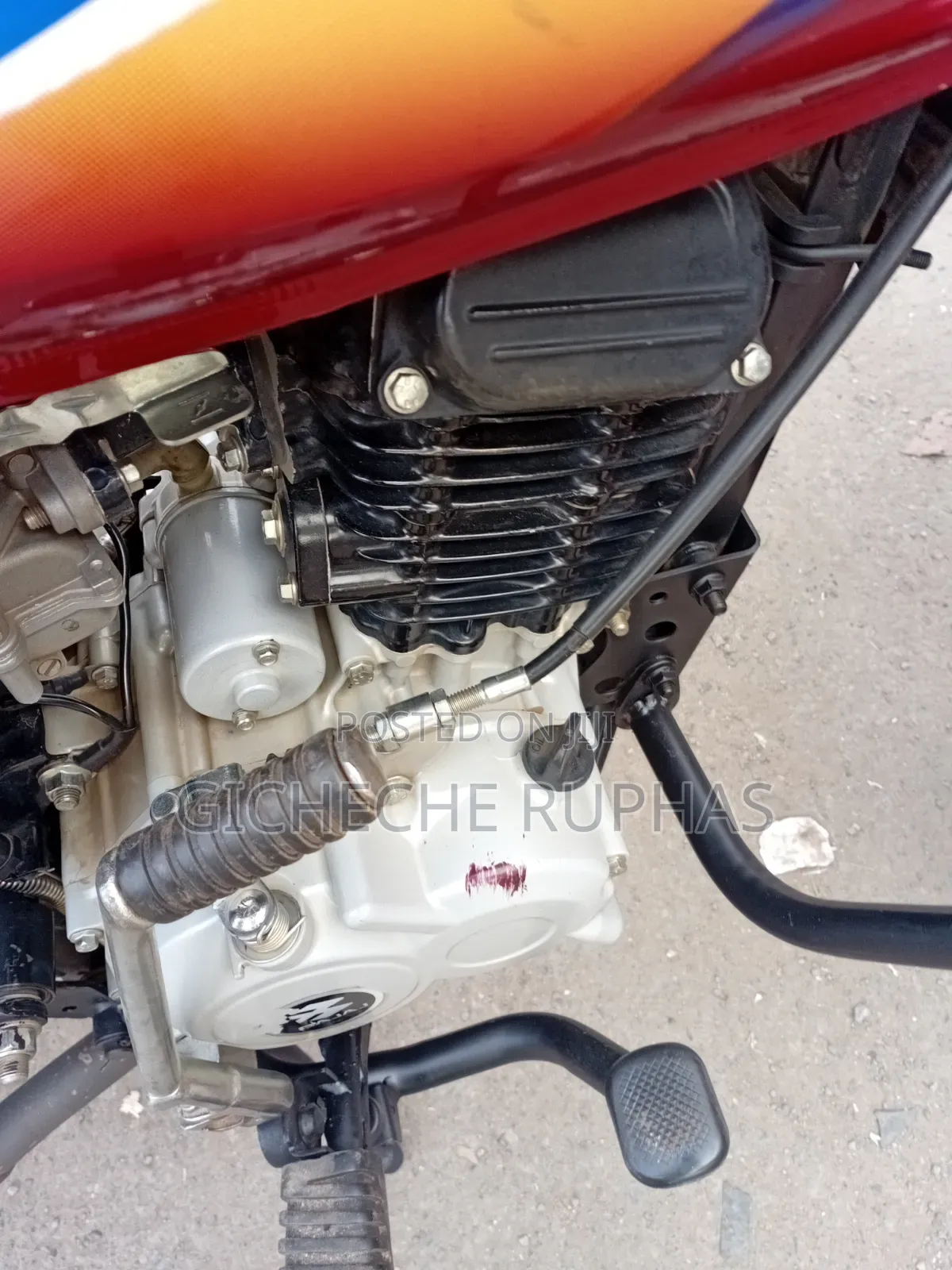 Bajaj Boxer 125 2025 Red