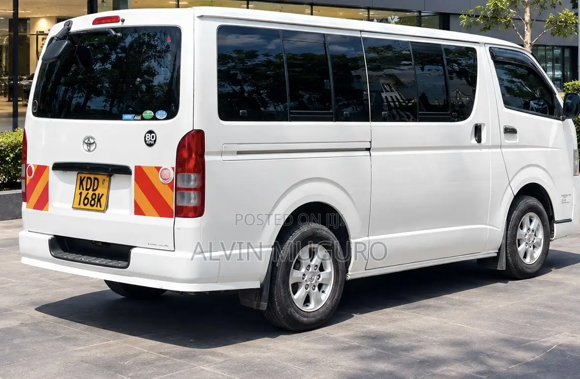 Toyota HiAce 2014 Silver