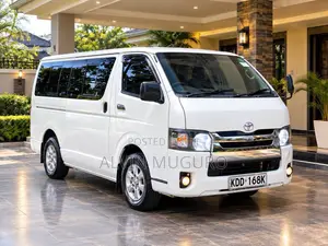 Toyota HiAce 2014 Silver