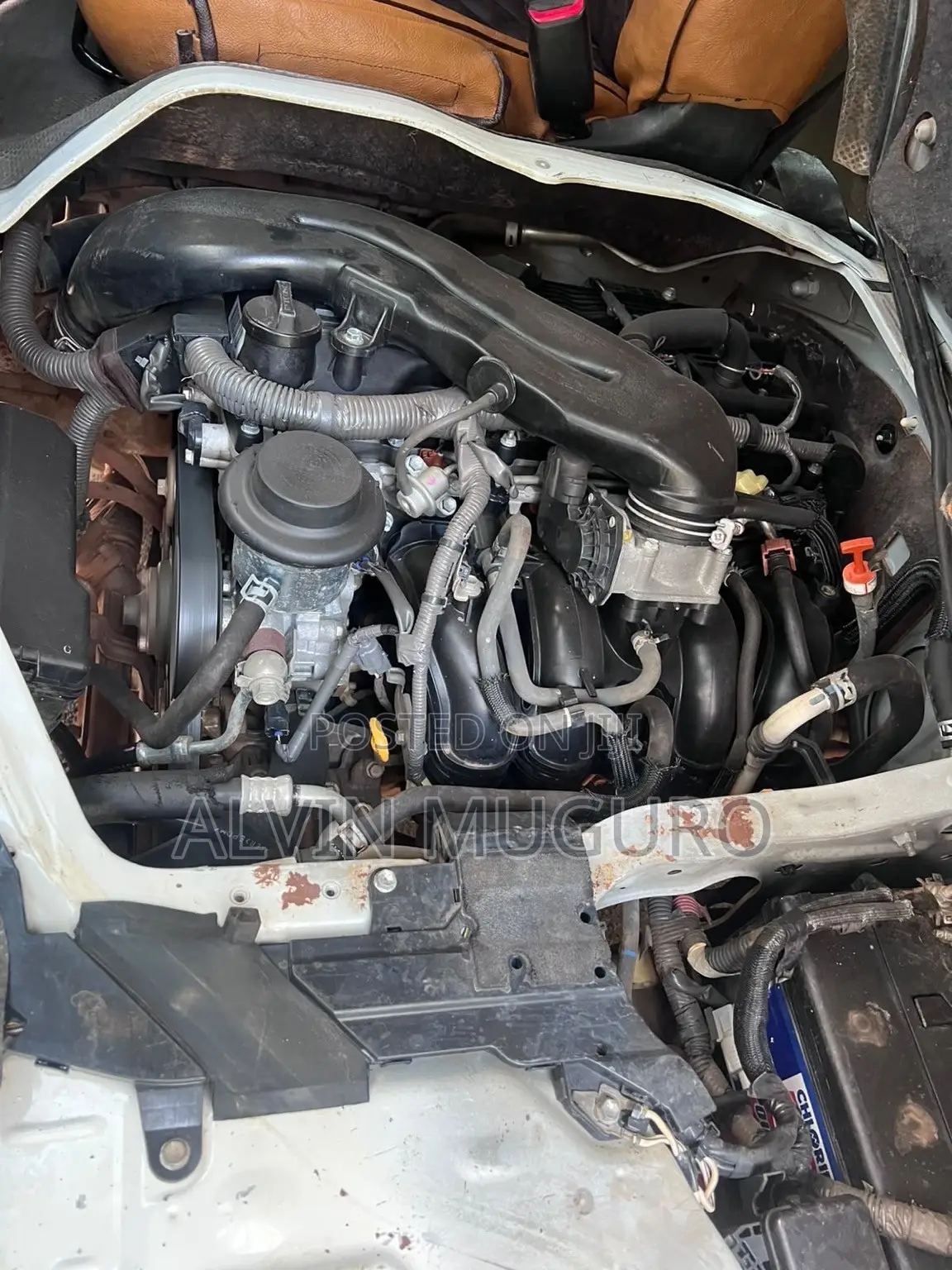 Toyota HiAce 2014 Silver