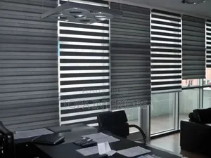 Beautiful Horizontal Office Curtains and Roller Blinds