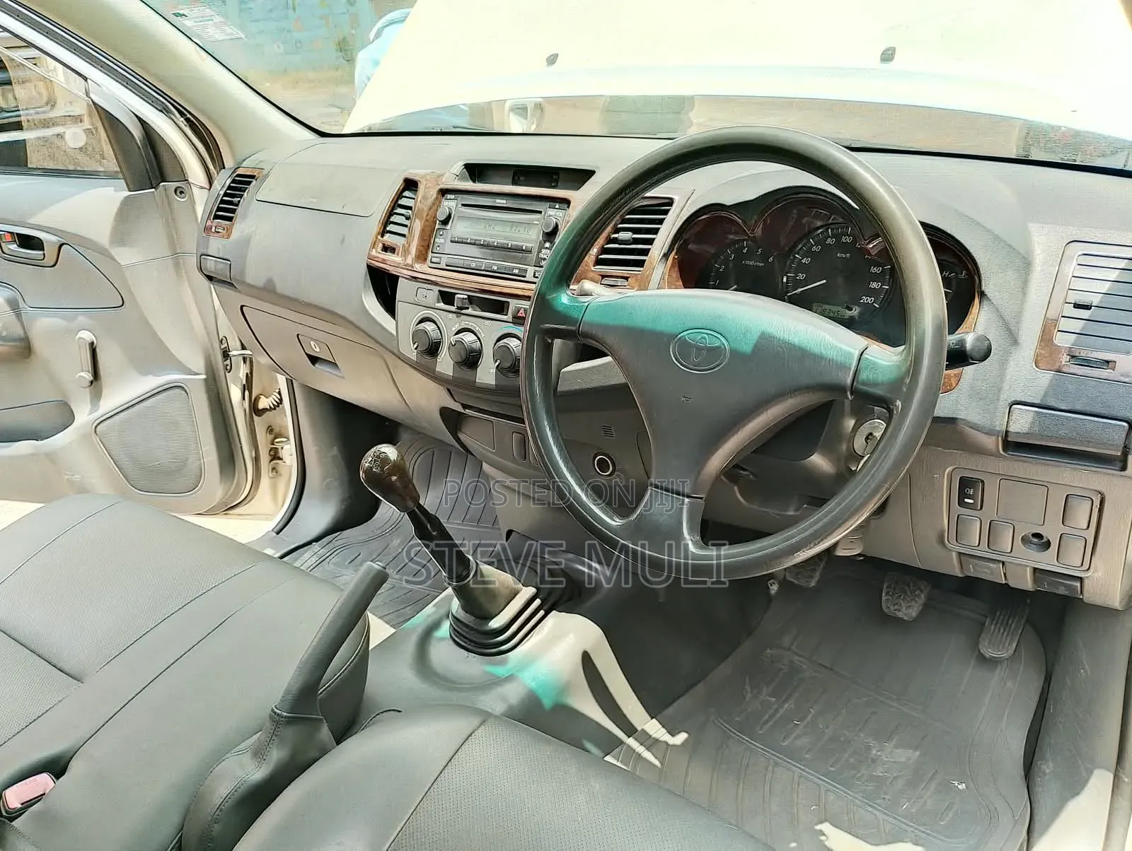 Toyota Hilux 2015 Pearl
