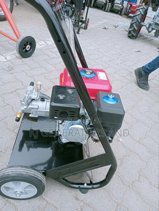 Gasoline Pressure Washer - thumbnail 3