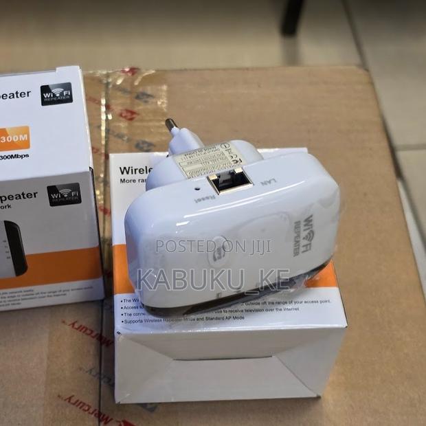 Wireless-N Wifi 300mps Wifi Range Extender - main view