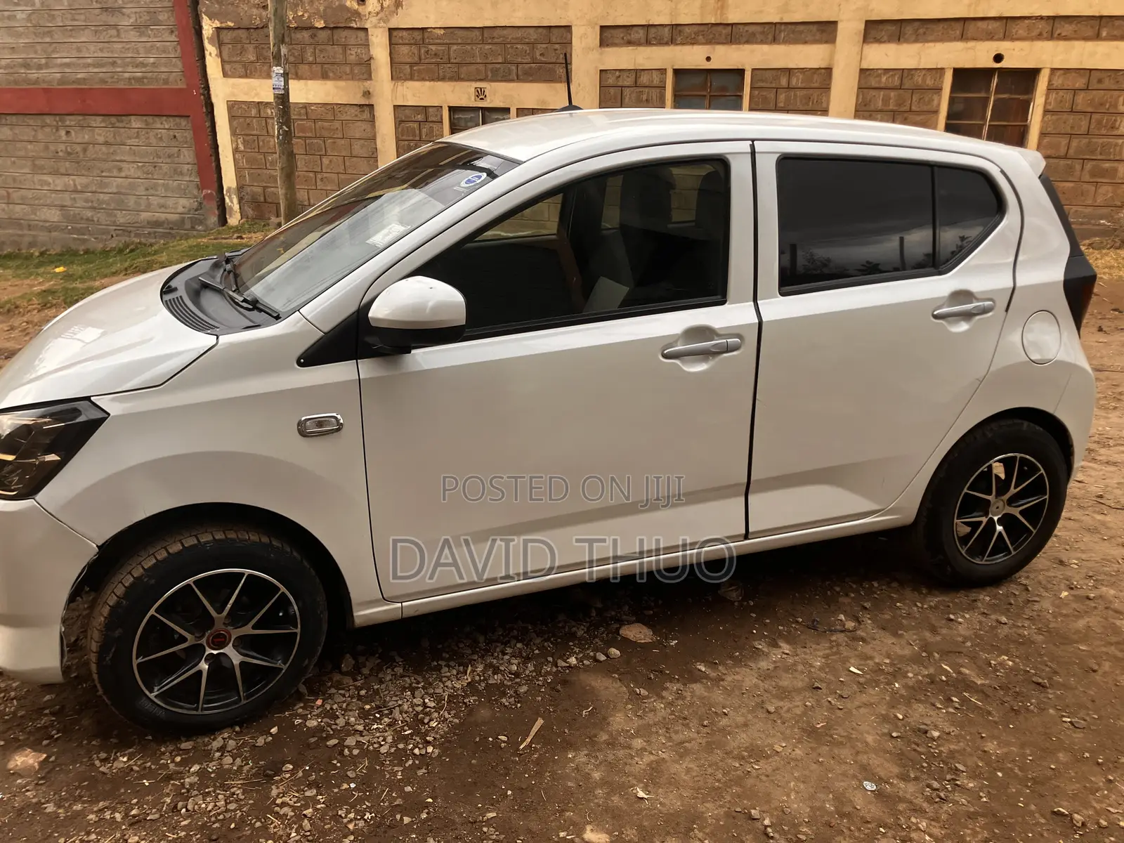 Daihatsu Mira 2018 White