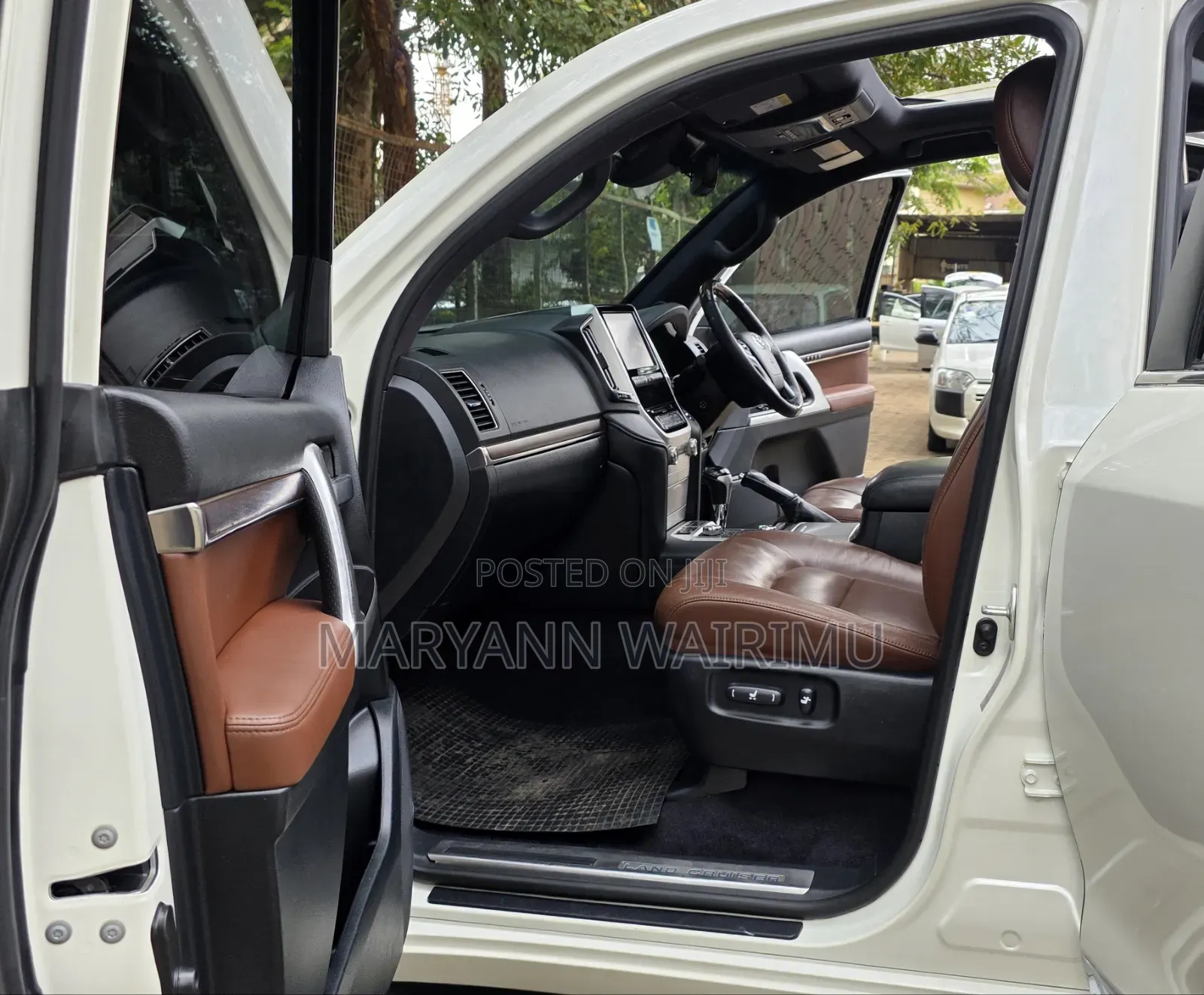 Toyota Land Cruiser 4.6 V8 ZX 2017 White