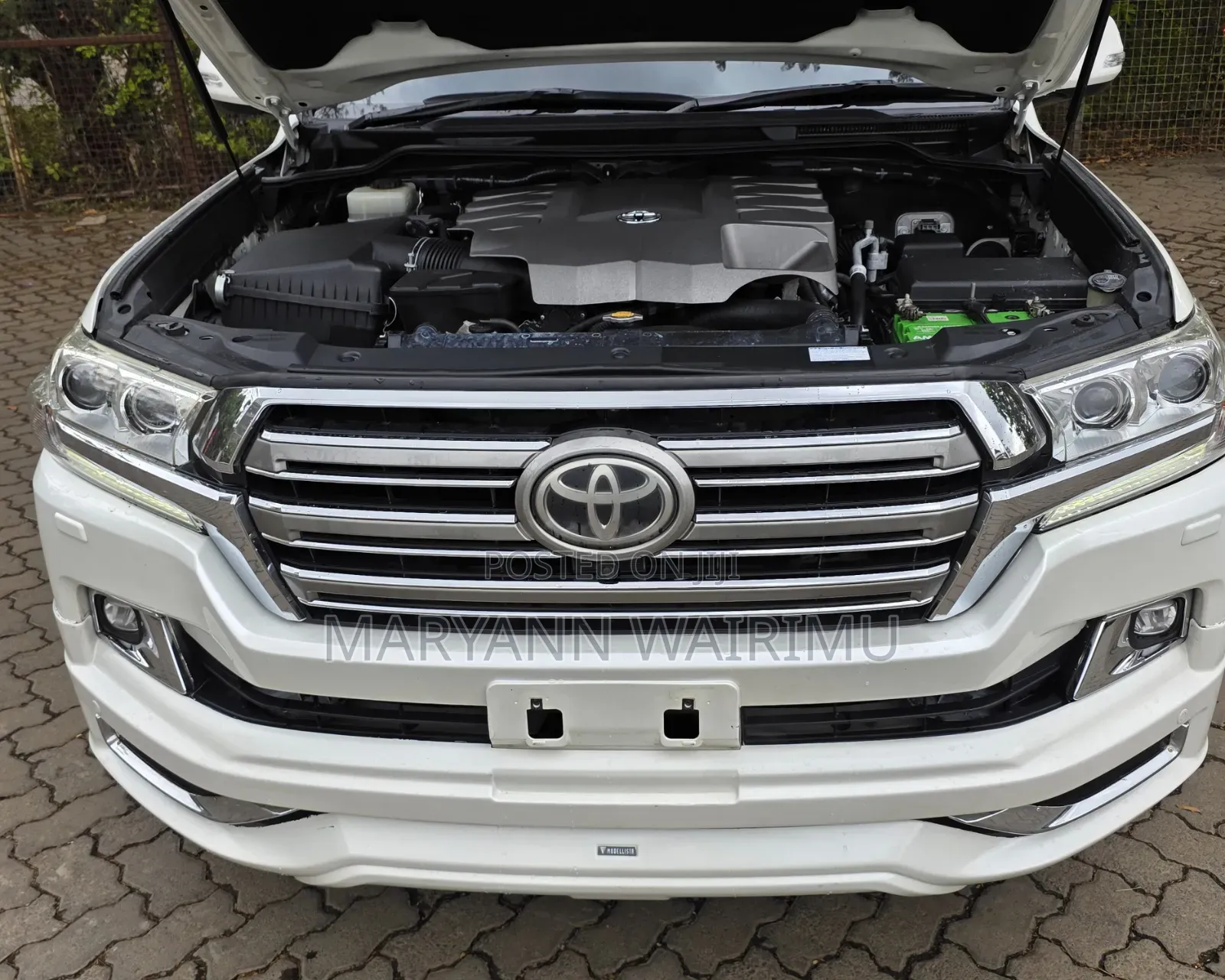 Toyota Land Cruiser 4.6 V8 ZX 2017 White